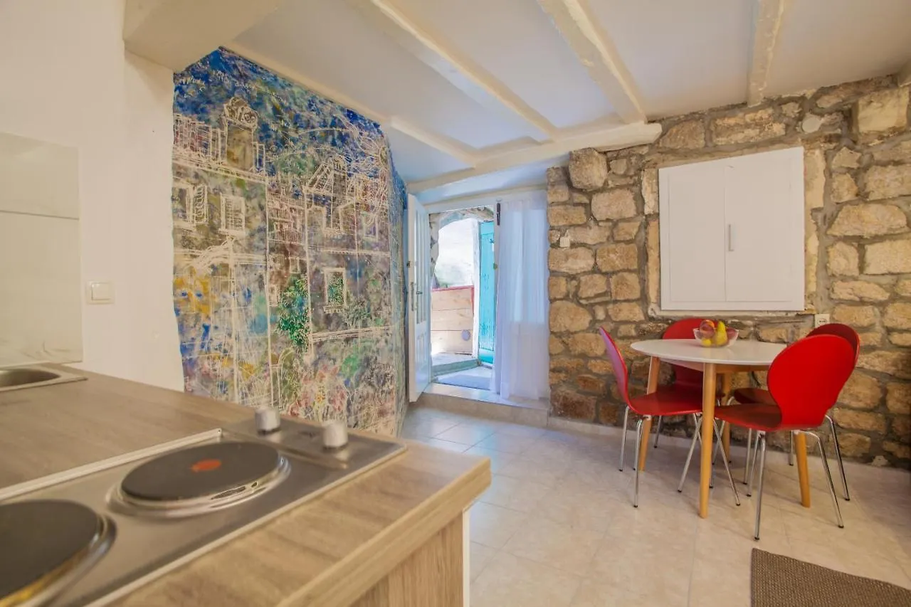Honey Art Apartment Cres